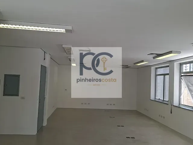 Conjunto comercial para alugar, no bairro Vila Madalena em São Paulo