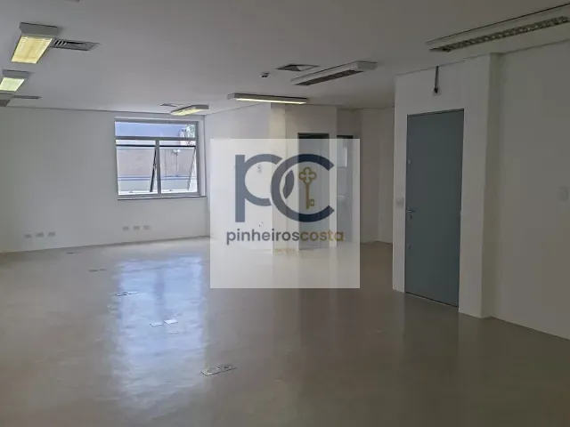 Conjunto comercial para alugar, no bairro Vila Madalena em São Paulo