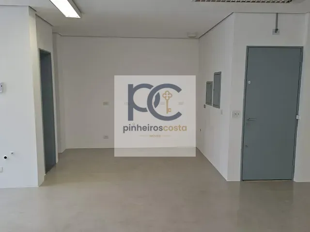 Conjunto comercial para alugar, no bairro Vila Madalena em São Paulo