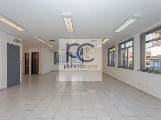 Conjunto comercial para alugar, no bairro Vila Madalena em São Paulo