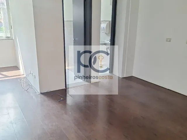 Conjunto comercial para alugar, no bairro Vila Madalena em São Paulo