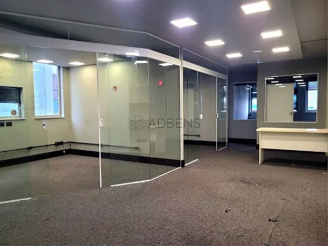 Conjunto comercial para alugar, no bairro Cerqueira César em São Paulo
