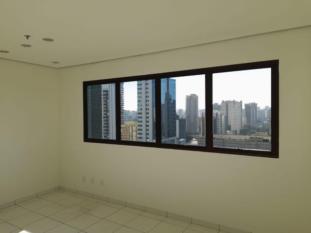 Conjunto comercial com 30m², à venda, no bairro Campo Belo em São Paulo