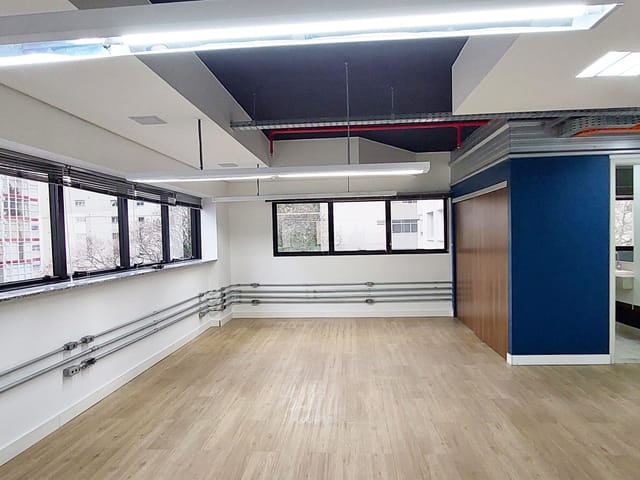 Foto do Conjunto comercial - Conjunto Comercial Inteiro a 2 Quadras da Paulista!, Com 04 Salas (recepção, diretoria, reuniões e equipe para várias estações -  São Paulo, SP | Paulista Imóveis