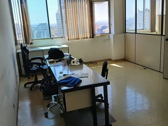 Conjunto comercial à venda ou para alugar, no bairro República em São Paulo