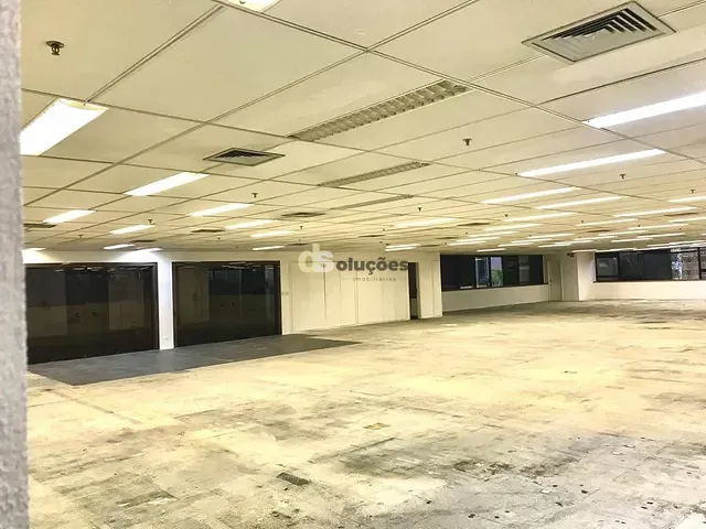 Conjunto comercial com 818m², para alugar, no bairro Cidade Monções em São Paulo