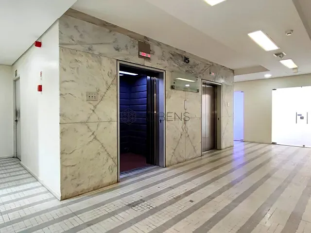 Conjunto comercial à venda ou para alugar, no bairro República em São Paulo
