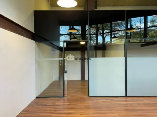 Conjunto comercial para alugar, no bairro Vila Madalena em São Paulo