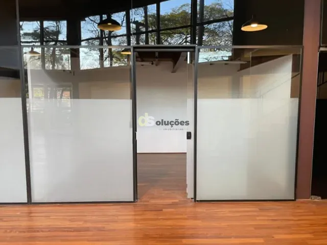 Conjunto comercial para alugar, no bairro Vila Madalena em São Paulo