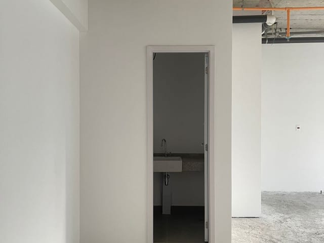 Conjunto comercial com 71m², para alugar, no bairro Cerqueira César em São Paulo