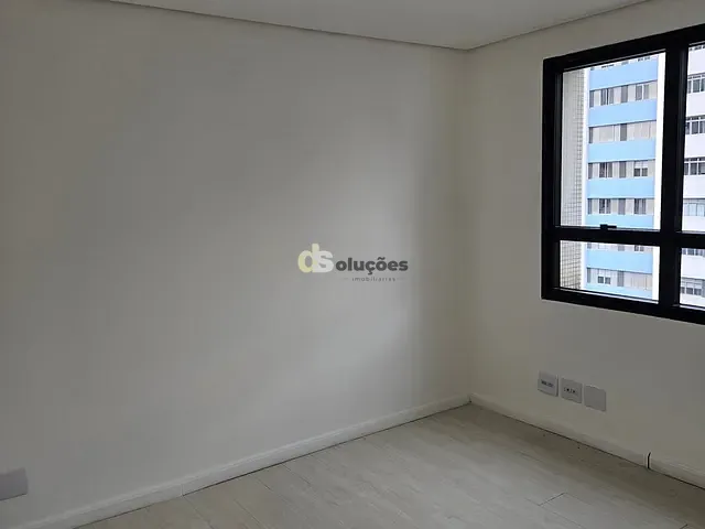 Conjunto comercial à venda, no bairro Liberdade em São Paulo