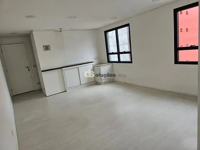 Conjunto comercial à venda, no bairro Liberdade em São Paulo