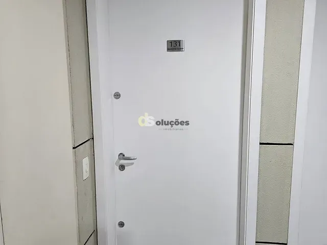 Conjunto comercial à venda, no bairro Liberdade em São Paulo