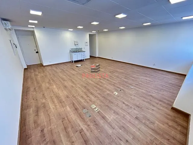 Conjunto comercial para alugar, no bairro Bela Vista em São Paulo
