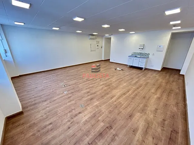 Conjunto comercial para alugar, no bairro Bela Vista em São Paulo