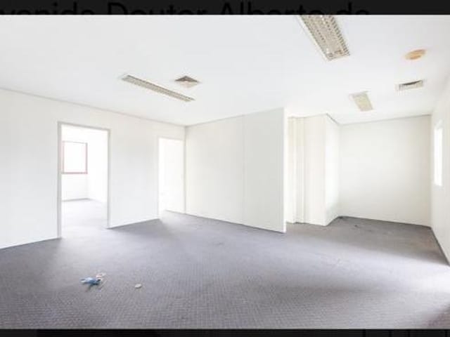 Conjunto comercial com 60m², para alugar, no bairro Vila Tramontano em São Paulo
