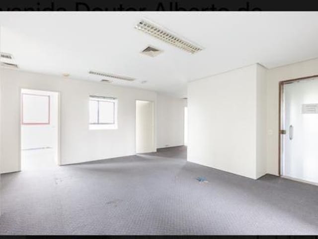 Conjunto comercial com 60m², para alugar, no bairro Vila Tramontano em São Paulo
