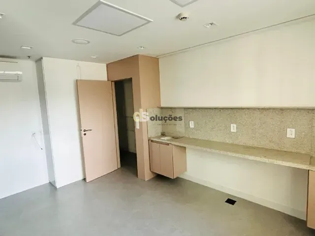 Conjunto comercial à venda ou para alugar, no bairro Cidade Monções em São Paulo