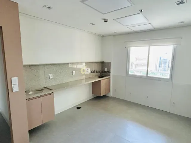 Conjunto comercial à venda ou para alugar, no bairro Cidade Monções em São Paulo
