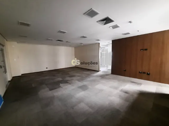 Conjunto comercial à venda ou para alugar, no bairro Vila Olímpia em São Paulo