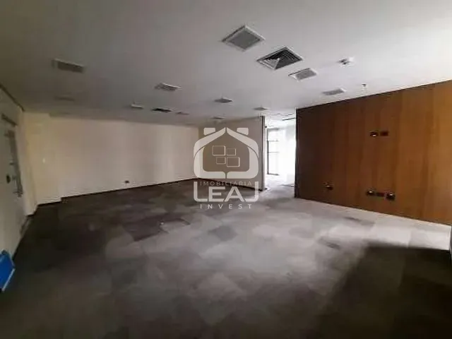 Conjunto comercial com 130m², à venda ou para alugar, no bairro Vila Olímpia em São Paulo