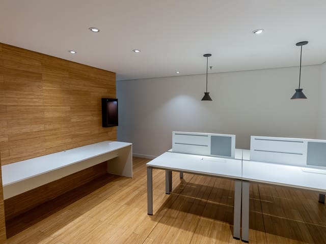 Foto do Conjunto comercial - Sala comercial mobiliada na Nove de Julho –  com 47m², Conjunto corporativo com concièrge e vaga rotativa | Paulista Imóveis