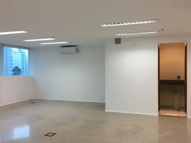 Conjunto comercial com 76m², à venda, no bairro Morumbi em São Paulo