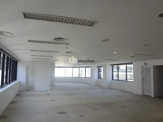 Conjunto comercial para alugar, no bairro Cidade Monções em São Paulo