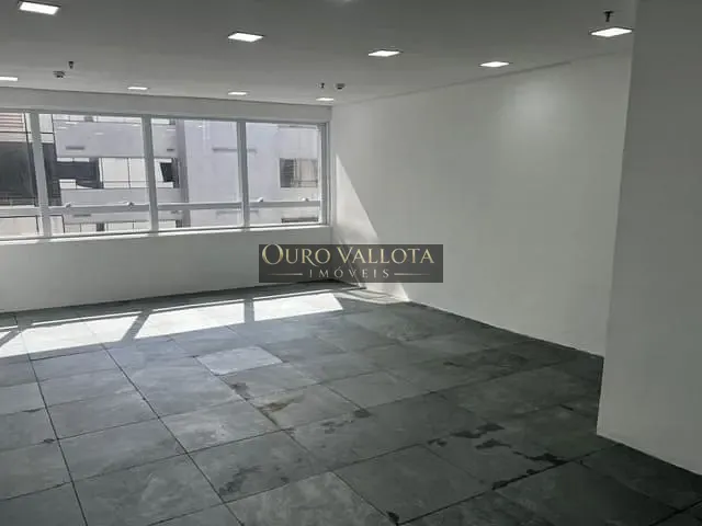 Conjunto comercial com 84m², para alugar, no bairro Alphaville Industrial em Barueri