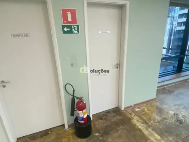 Conjunto comercial para alugar, no bairro Cerqueira César em São Paulo