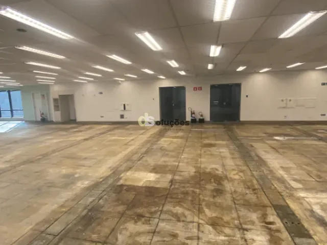 Conjunto comercial para alugar, no bairro Cerqueira César em São Paulo