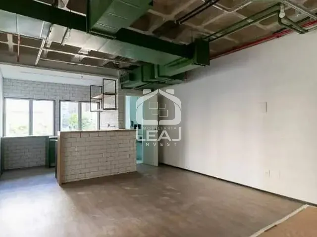 Conjunto comercial com 36m², à venda, no bairro Vila Olímpia em São Paulo