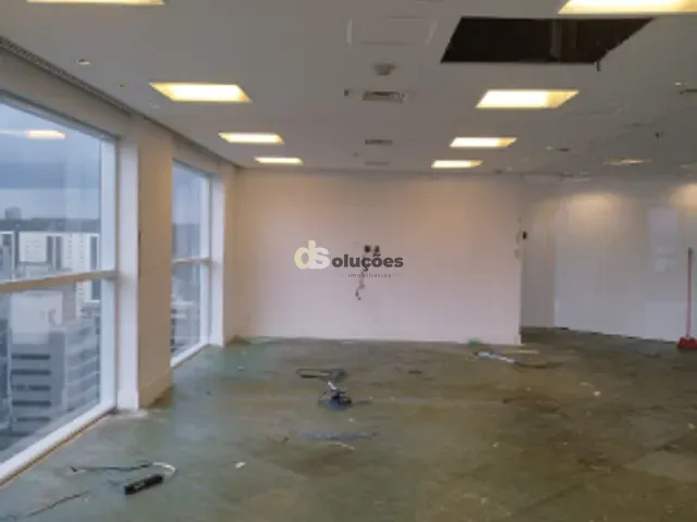 Conjunto comercial para alugar, no bairro Vila Olímpia em São Paulo