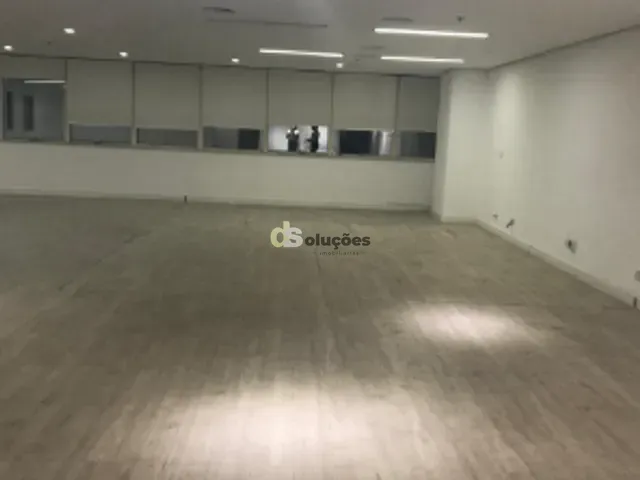 Conjunto comercial para alugar, no bairro Vila Olímpia em São Paulo