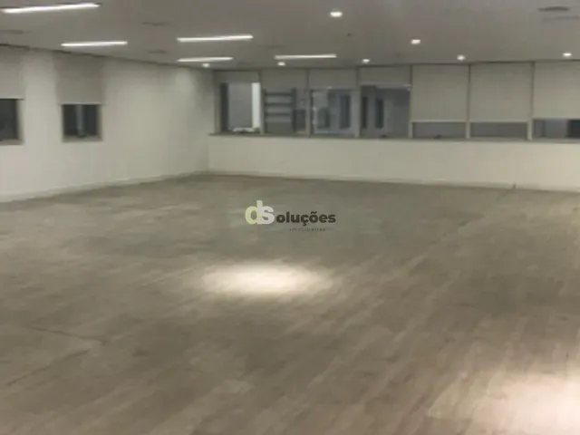 Conjunto comercial para alugar, no bairro Vila Olímpia em São Paulo