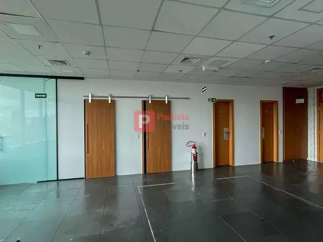 Conjunto comercial com 114m², para alugar, no bairro Brooklin Paulista em São Paulo