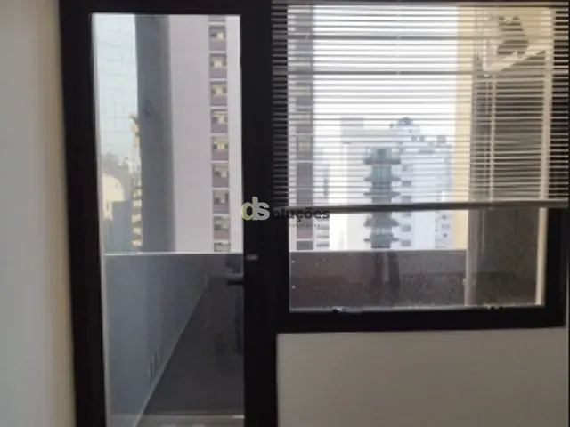 Sala para alugar, no bairro Itaim Bibi em São Paulo