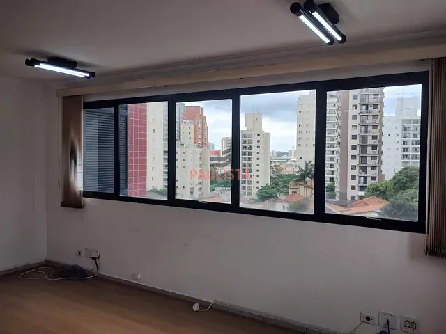 Conjunto comercial à venda, no bairro Vila Monte Alegre em São Paulo