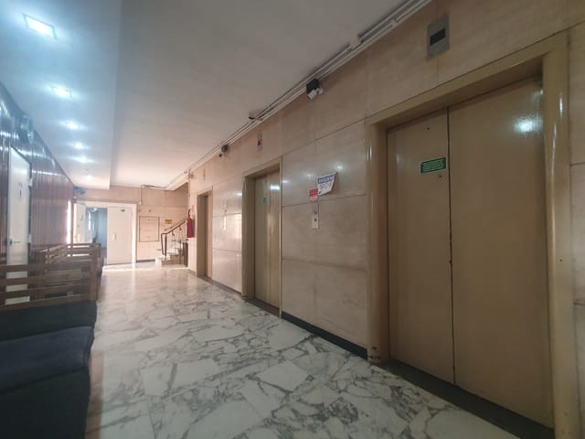Conjunto comercial com 30m², para alugar, no bairro República em São Paulo