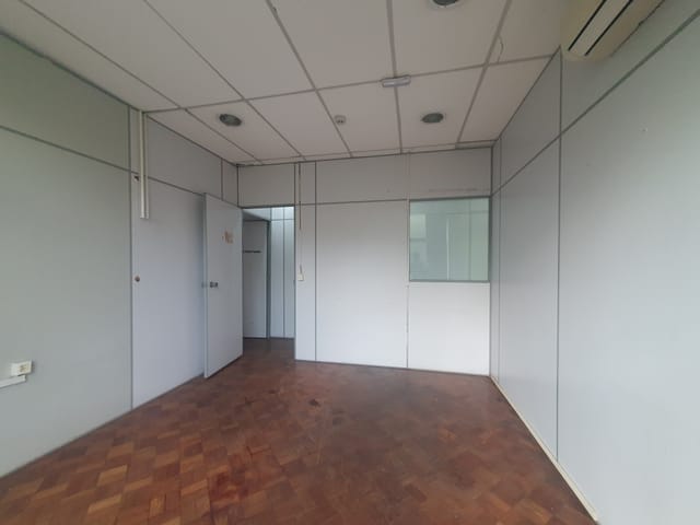Conjunto comercial com 30m², para alugar, no bairro República em São Paulo