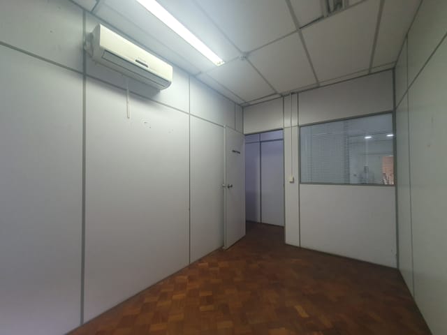 Conjunto comercial com 30m², para alugar, no bairro República em São Paulo