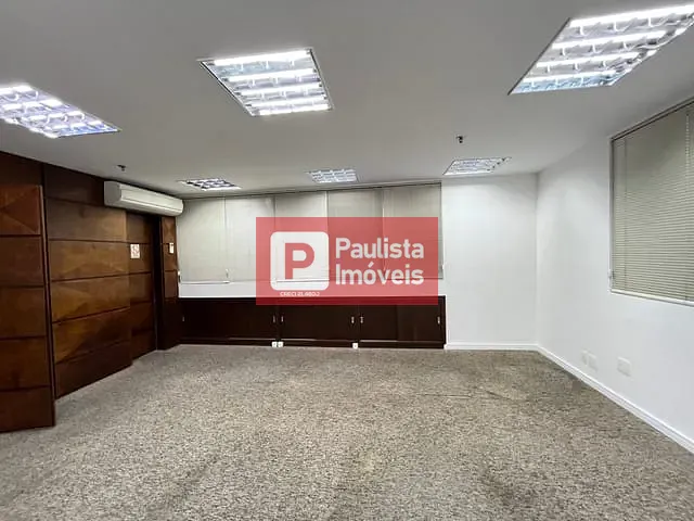 Conjunto comercial para alugar, no bairro Campo Belo em São Paulo