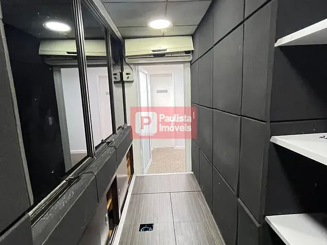 Conjunto comercial para alugar, no bairro Campo Belo em São Paulo