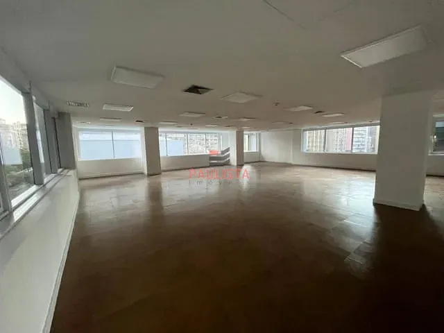 Conjunto comercial para alugar, no bairro Bela Vista em São Paulo
