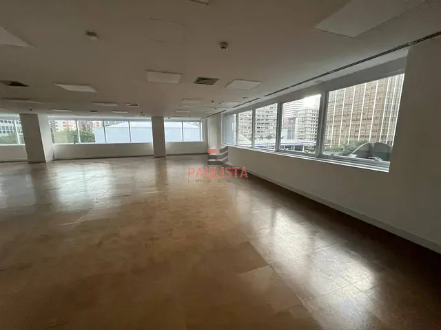 Conjunto comercial para alugar, no bairro Bela Vista em São Paulo