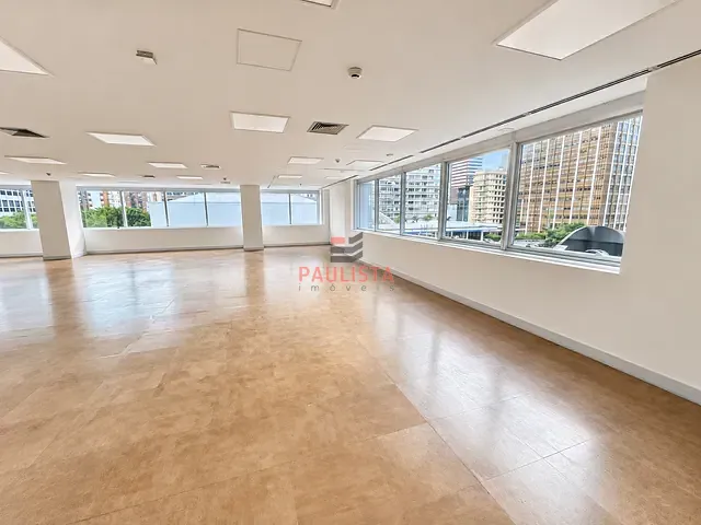 Conjunto comercial para alugar, no bairro Bela Vista em São Paulo
