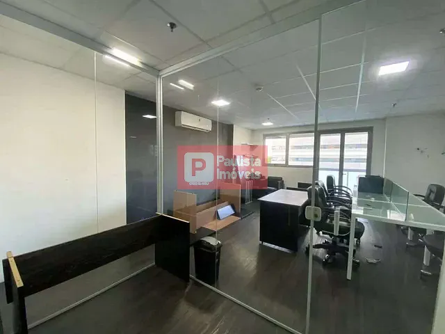 Conjunto comercial à venda, no bairro Santo Amaro em São Paulo