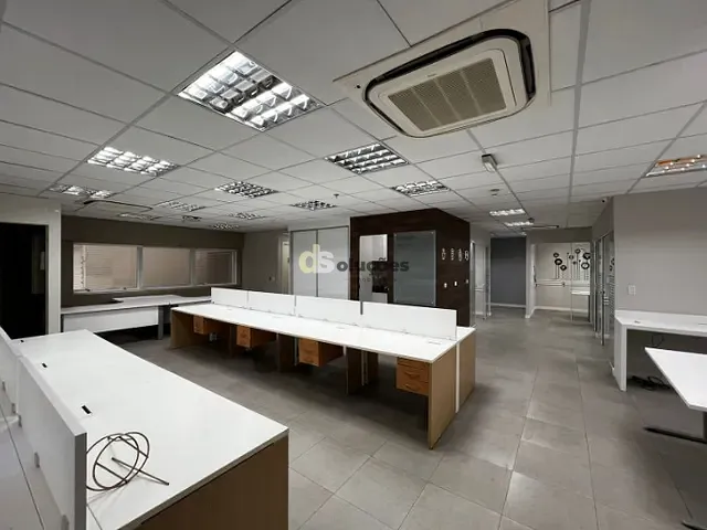 Conjunto comercial à venda ou para alugar, no bairro Itaim Bibi em São Paulo