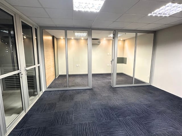 Conjunto comercial com 41m², para alugar, no bairro Cerqueira César em São Paulo