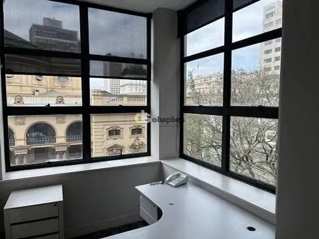 Conjunto comercial à venda, no bairro República em São Paulo